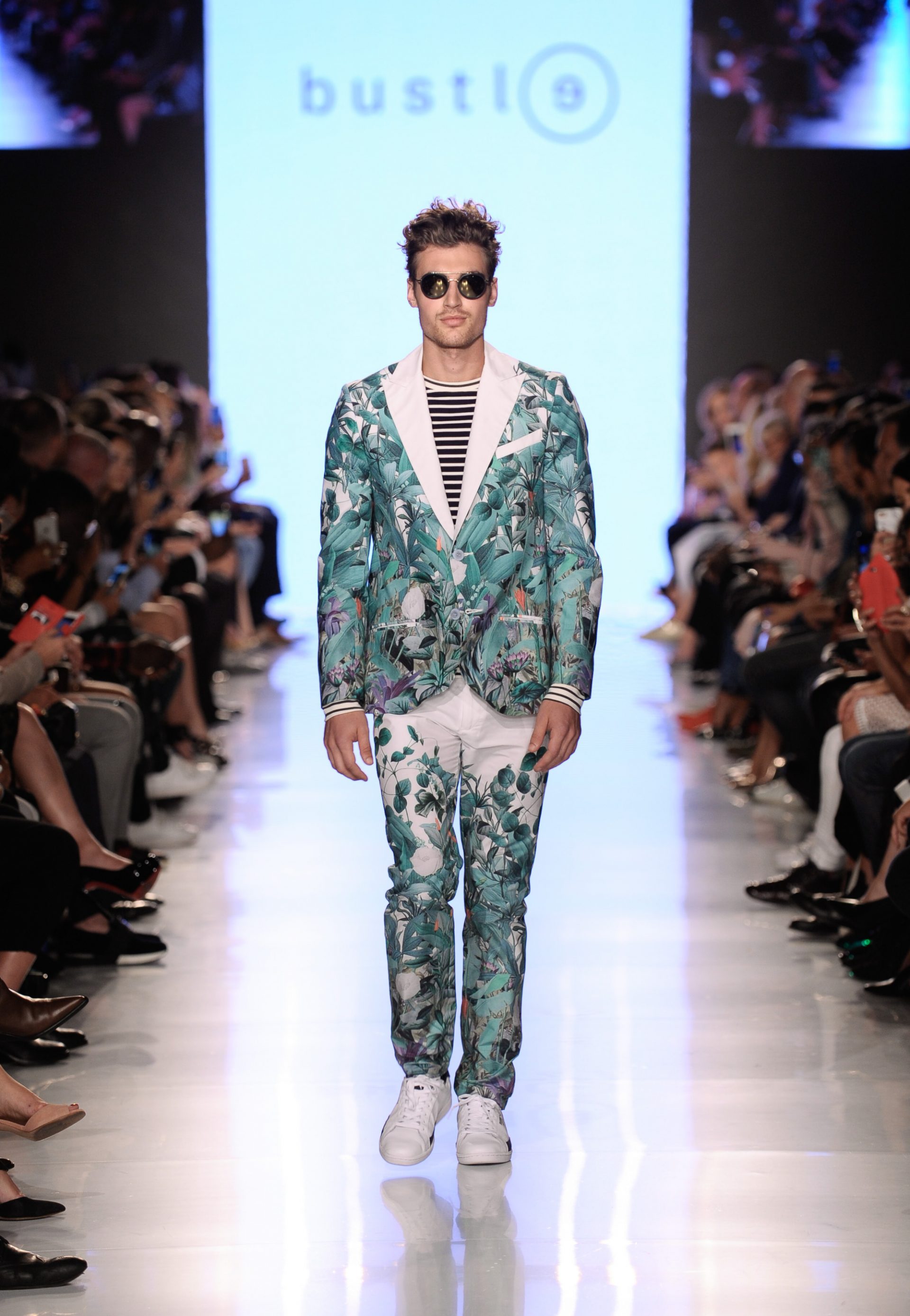 Toronto Fashion Week Day Two: Bustle Runway Show - Toronto Fashion Week